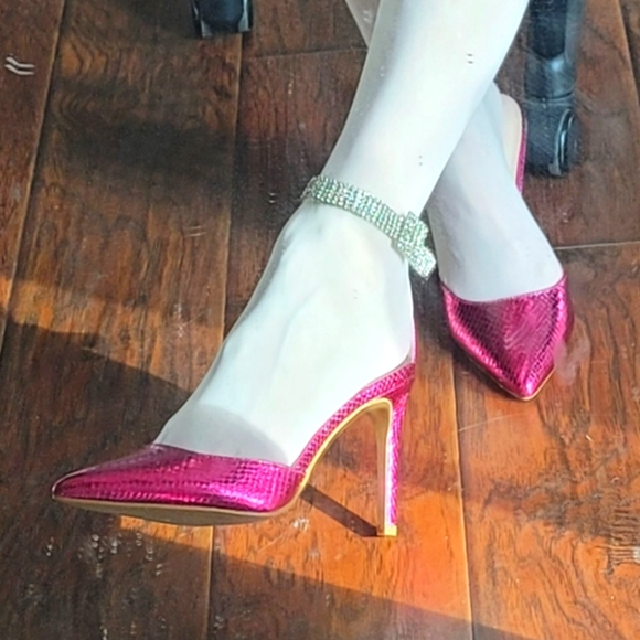 NIB Rhinestone Snakeskin Pointed Toe Heels NY&CO - Picture 1 of 15